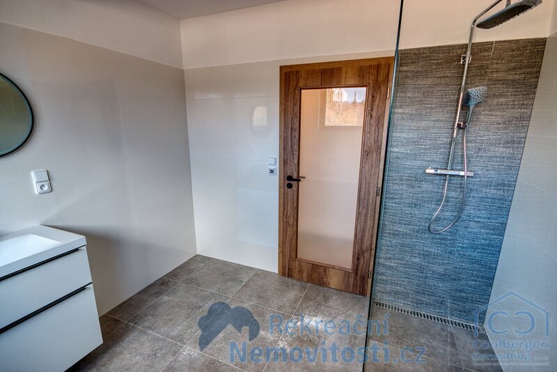 Horský apartmán u Lipenského jezera s krbem a výhledy do přírody