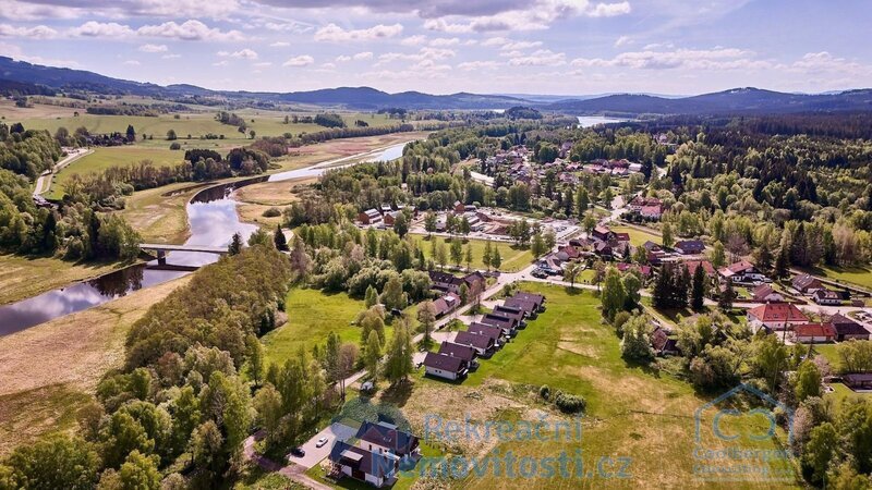 Moldau Park Nová Pec – stavební pozemek  874 m2  - připravený k výstavbě