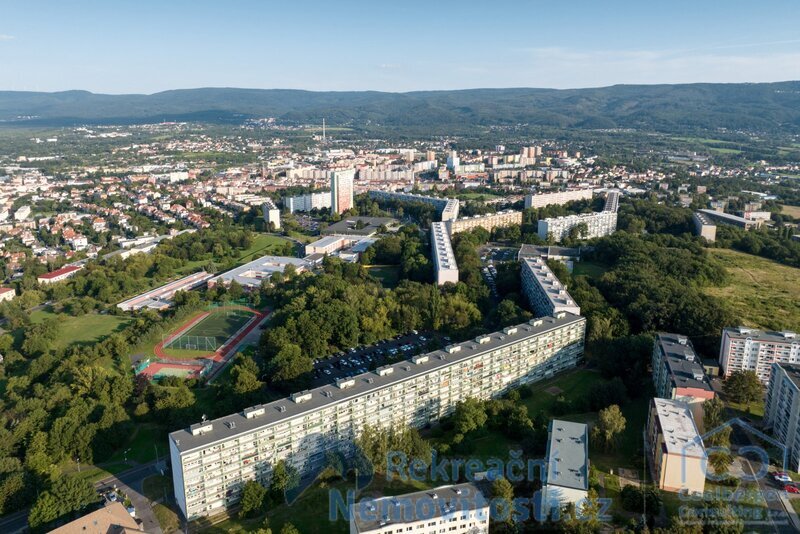 Komfortní byt v lokalitě Trnovanska - Teplice - Byt v objektu 1325/1
