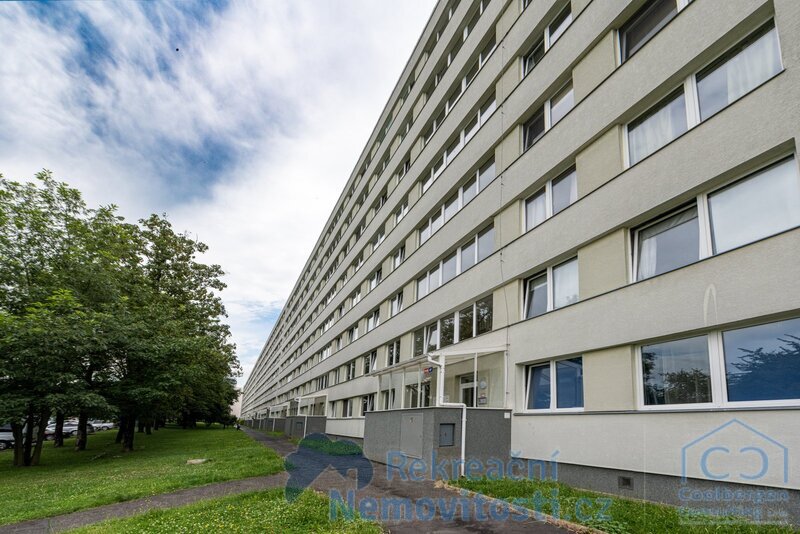 Komfortní byt v lokalitě Trnovanska - Teplice - Byt v objektu 1325/1