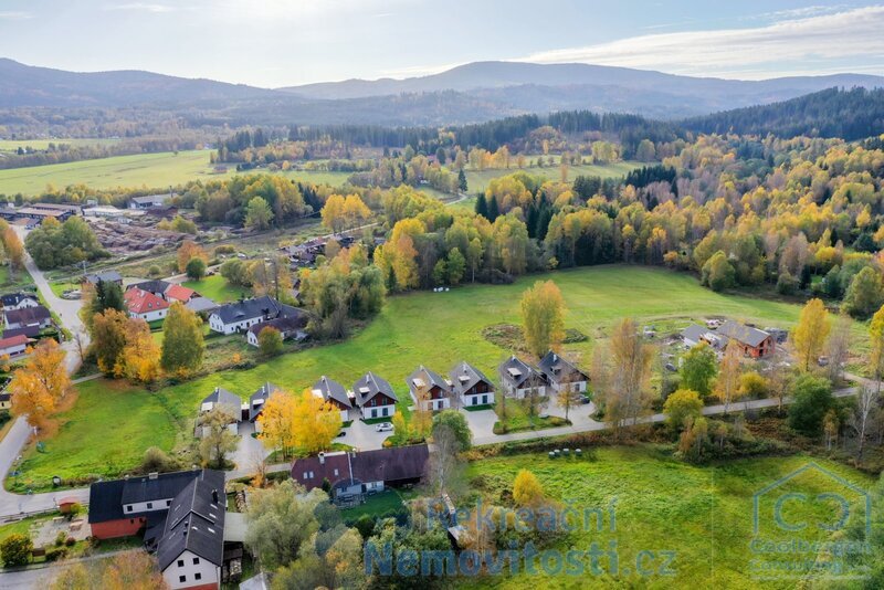 Podkrovní apartmán 3+kk s balkonem | Šumava – Nová Pec | klid, příroda, druhé bydlení