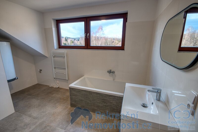 Podkrovní apartmán 3+kk s balkonem | Šumava – Nová Pec | klid, příroda, druhé bydlení