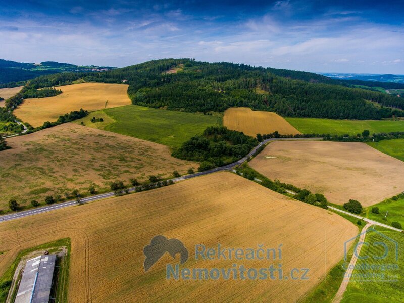 Soubor zemědělských pozemků 76,2 ha, Lčovice